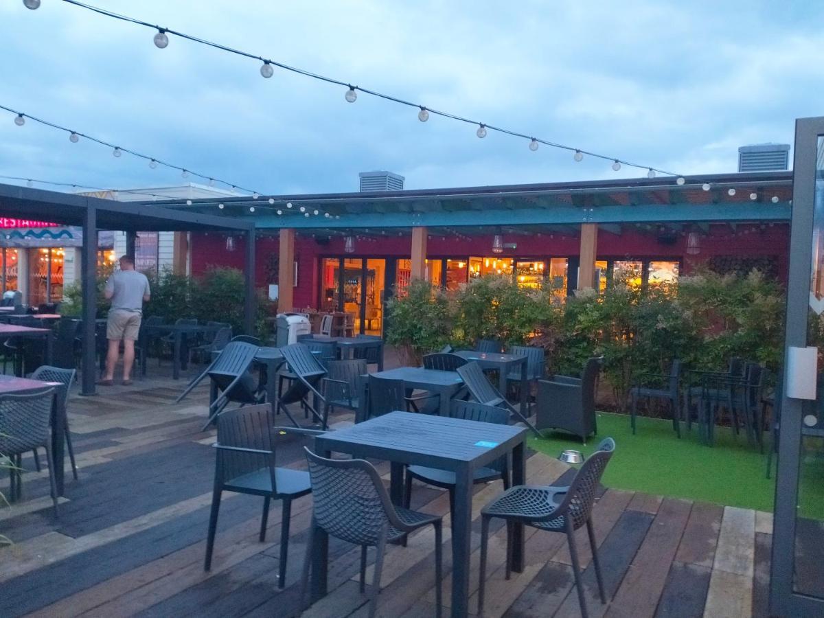 Seascape - Blue Dolphin Holiday Park Gristhorpe ภายนอก รูปภาพ