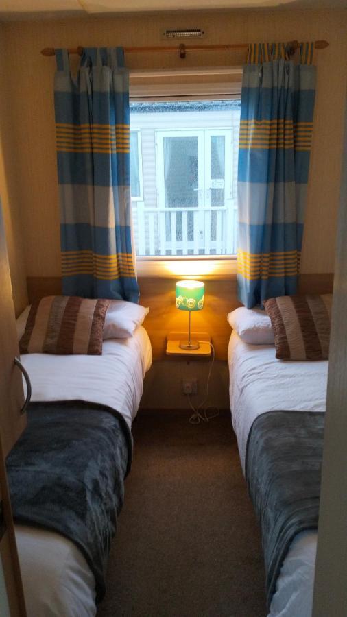 Seascape - Blue Dolphin Holiday Park Gristhorpe ภายนอก รูปภาพ